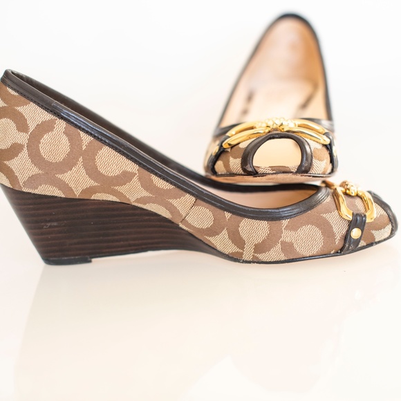 Coach wedge womans shoe size 6 - Picture 1 of 6